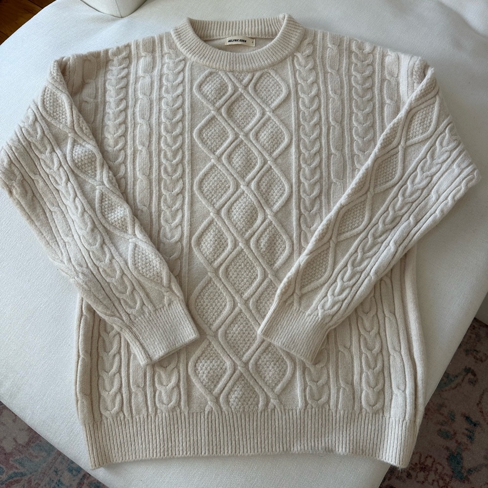 Like New white sweater